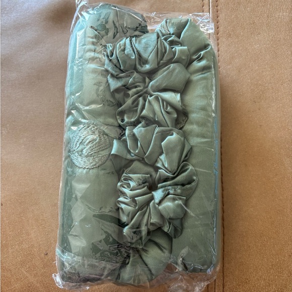 effortless beauty Other - Effortless Beauty Heartless Curler new green full size Hair Health